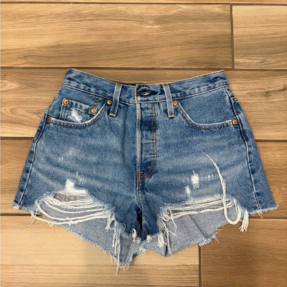 Levi’s shorts